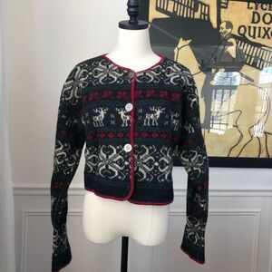 Alps Fine Women’s Apparel Reindeer Cropped Wool Sweater M